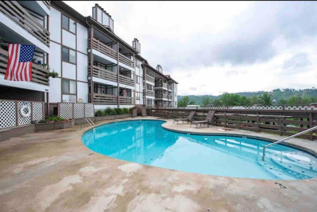 City & Mountain View 5 Mins From Downtown Gatlinburg Zewnętrze zdjęcie